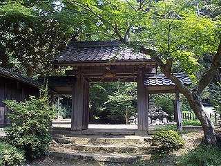 後鳥羽神社の門
