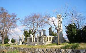 田村のお墓(松はすでにありません)