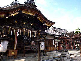 �L���_�ЁE�{��